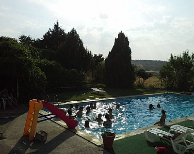 Zona de Recreo Privada y Piscina