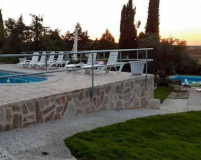 Zona de Recreo Privada y Piscina